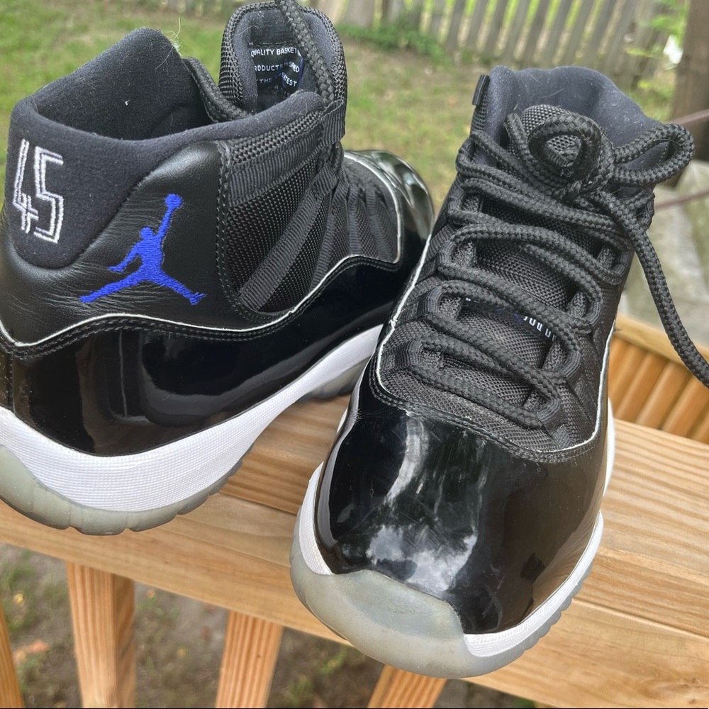 Jordan 11 space jam size 9 - Picture 4 of 8